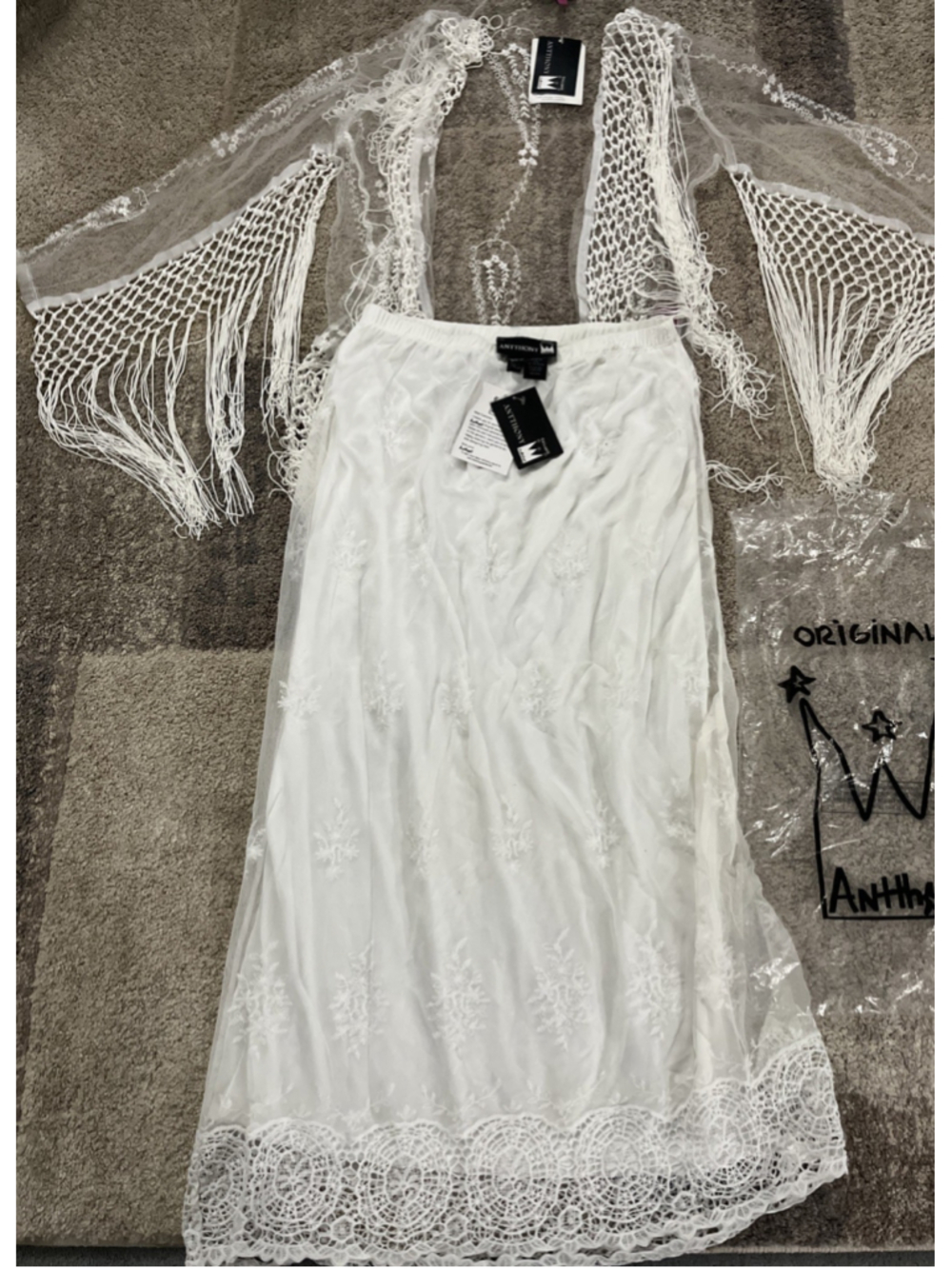 Antthony Original 2 Piece One Of A Kind White Skirt/Shawl Set size M NWT